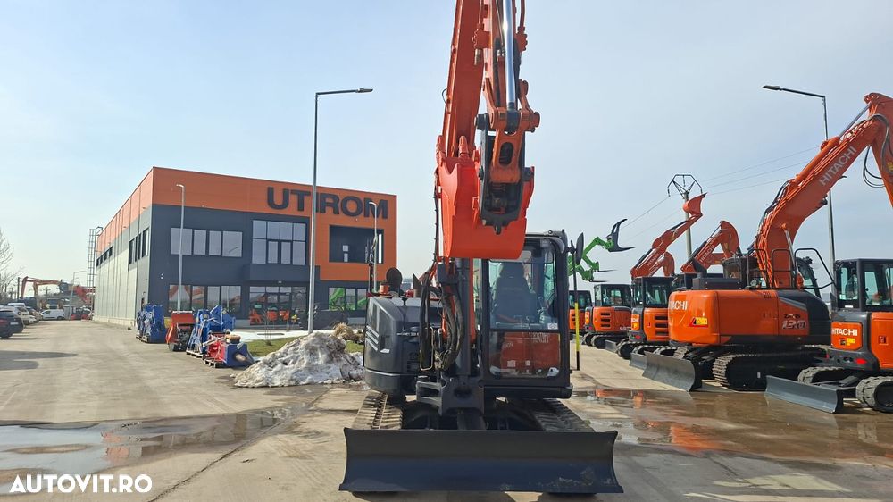 Hitachi ZX85, 2022, 3.339h, CUPLA RAPIDA HIDRAULICA +3 CUPE NOI, senile cauciuc 90%, masa operationala 8,6t, adanc sapare 5m, latime 2,2m, ridica 4,5t, inst picon, LAMA NIVELARE, aer cond, Camera spate, leasing 4 ani, STARE FOARTE BUNA, PROMOTIE 59.900eur+Tv - 22