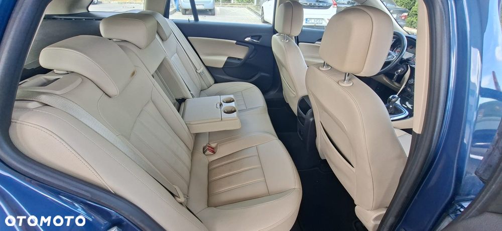 Opel Insignia 1.6 T Cosmo S&S - 24