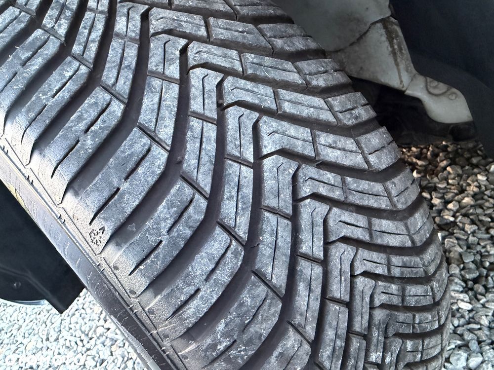 Ford Fiesta 1.0 EcoBoost S&S TITANIUM - 29