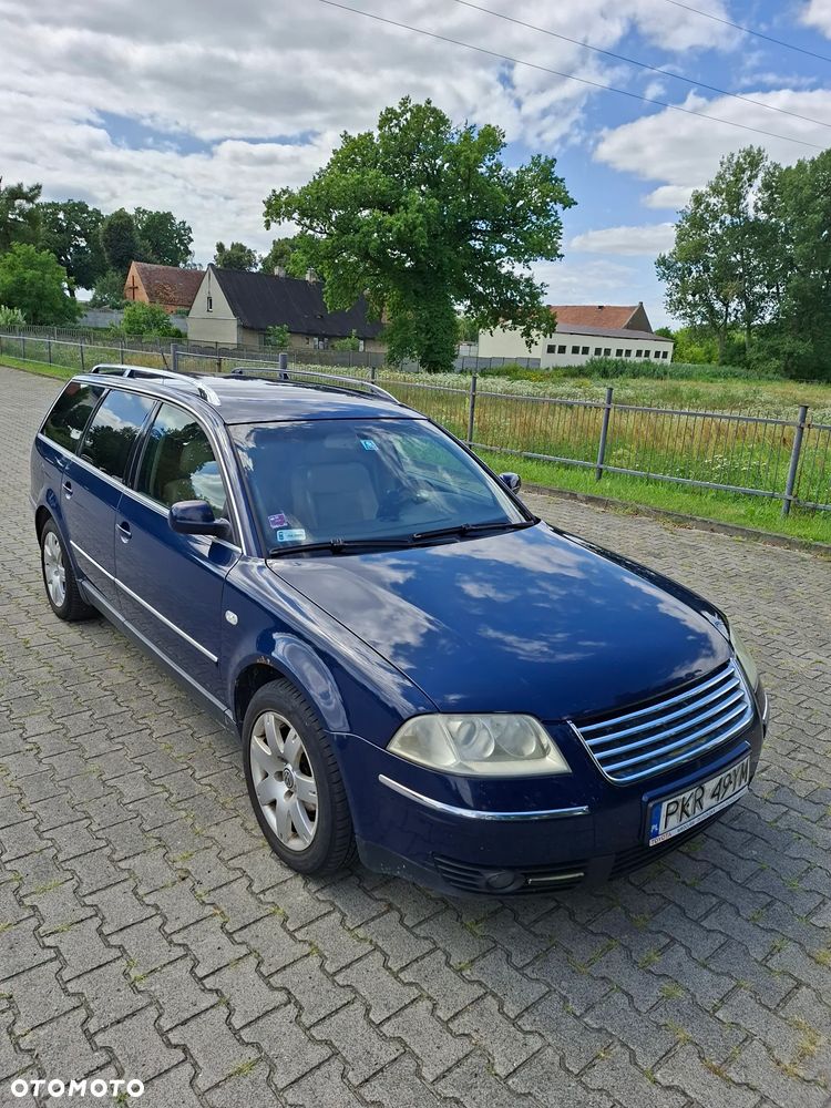 Volkswagen Passat 1.9 TDI Highline - 1