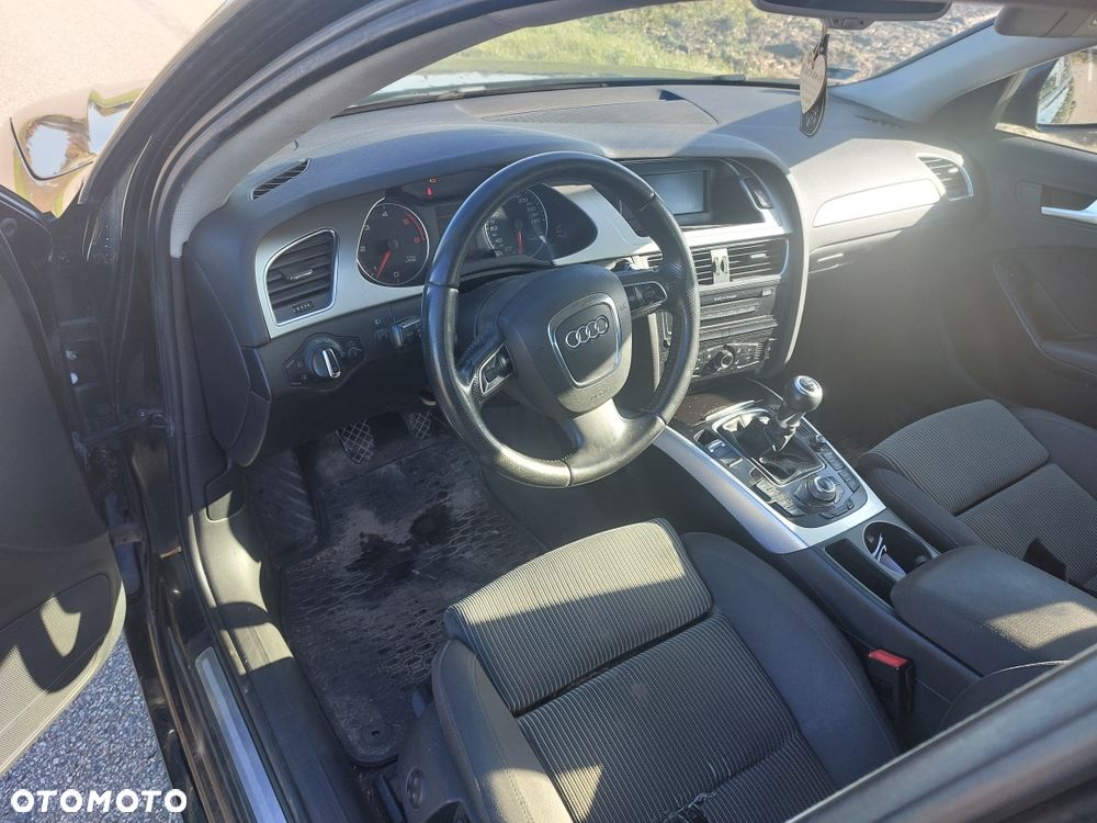 Audi A4 Limousine - 5