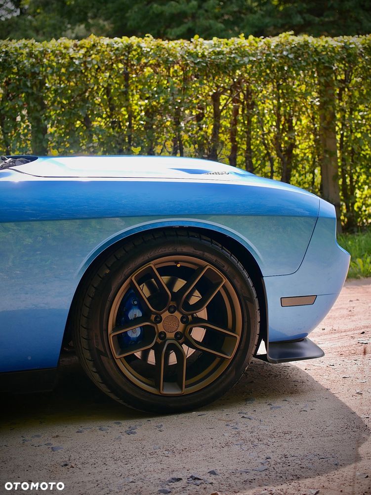 Dodge Challenger - 6