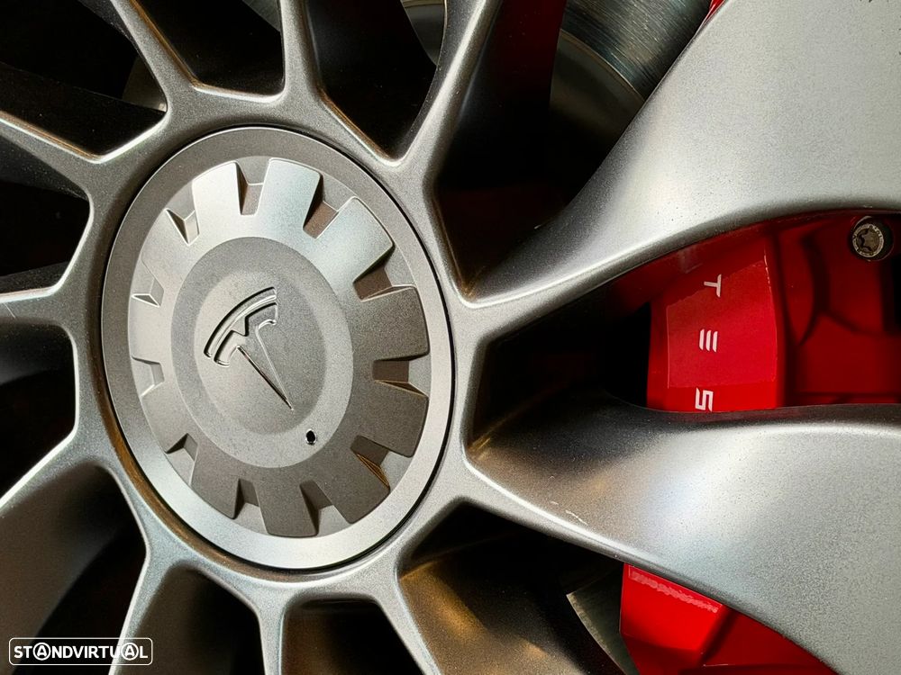 Tesla Model Y Performance Tração Integral - 27