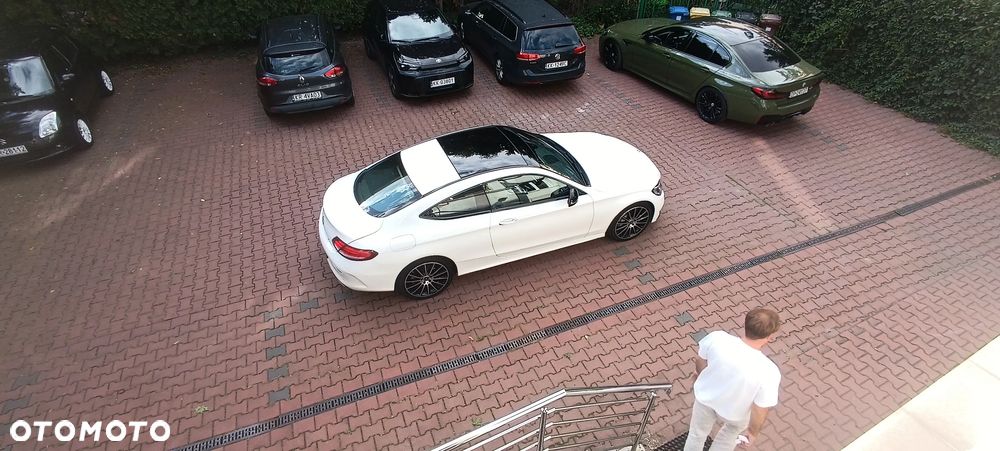 Mercedes-Benz Klasa C 300 9G-TRONIC - 12