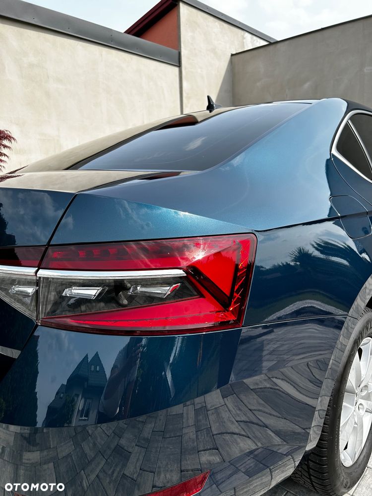 Skoda Superb 2.0 TDI Ambition DSG7 - 9