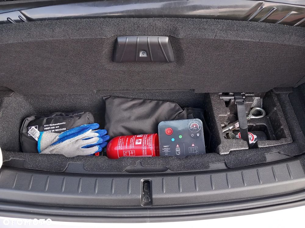 BMW Seria 2 ver-225e-xdrive-active-tourer - 13
