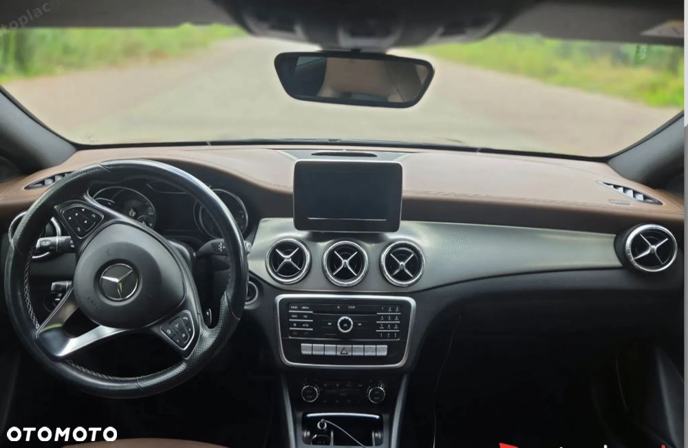 Mercedes-Benz CLA - 5