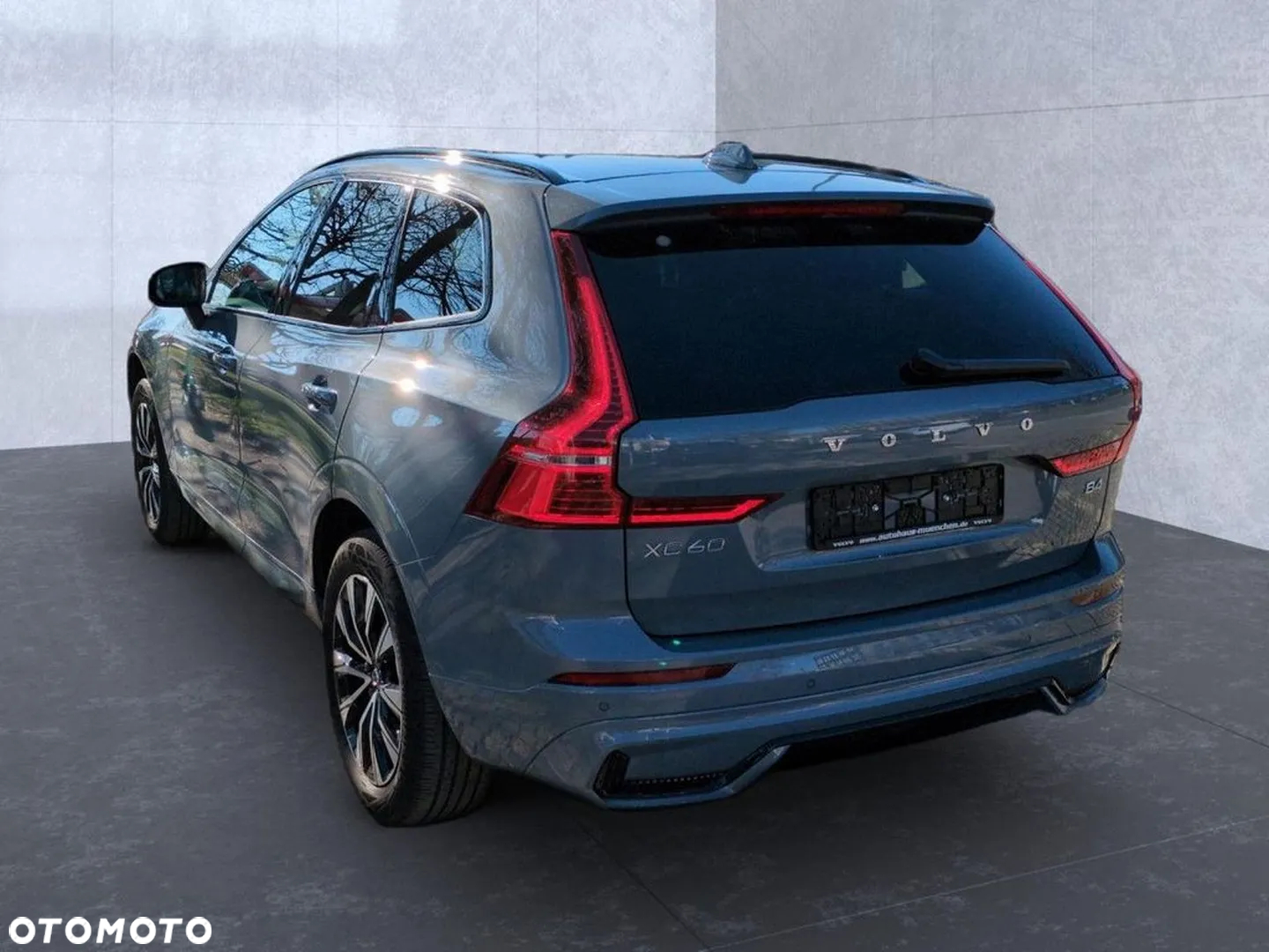 Volvo XC 60 B4 B Plus Dark - 3