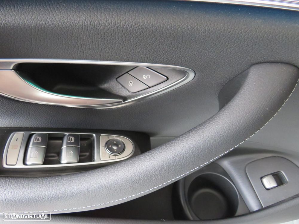 Mercedes-Benz E 300 de Avantgarde - 12