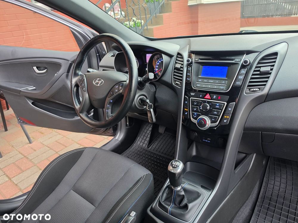 Hyundai i30 blue 1.6 GDI Passion - 21
