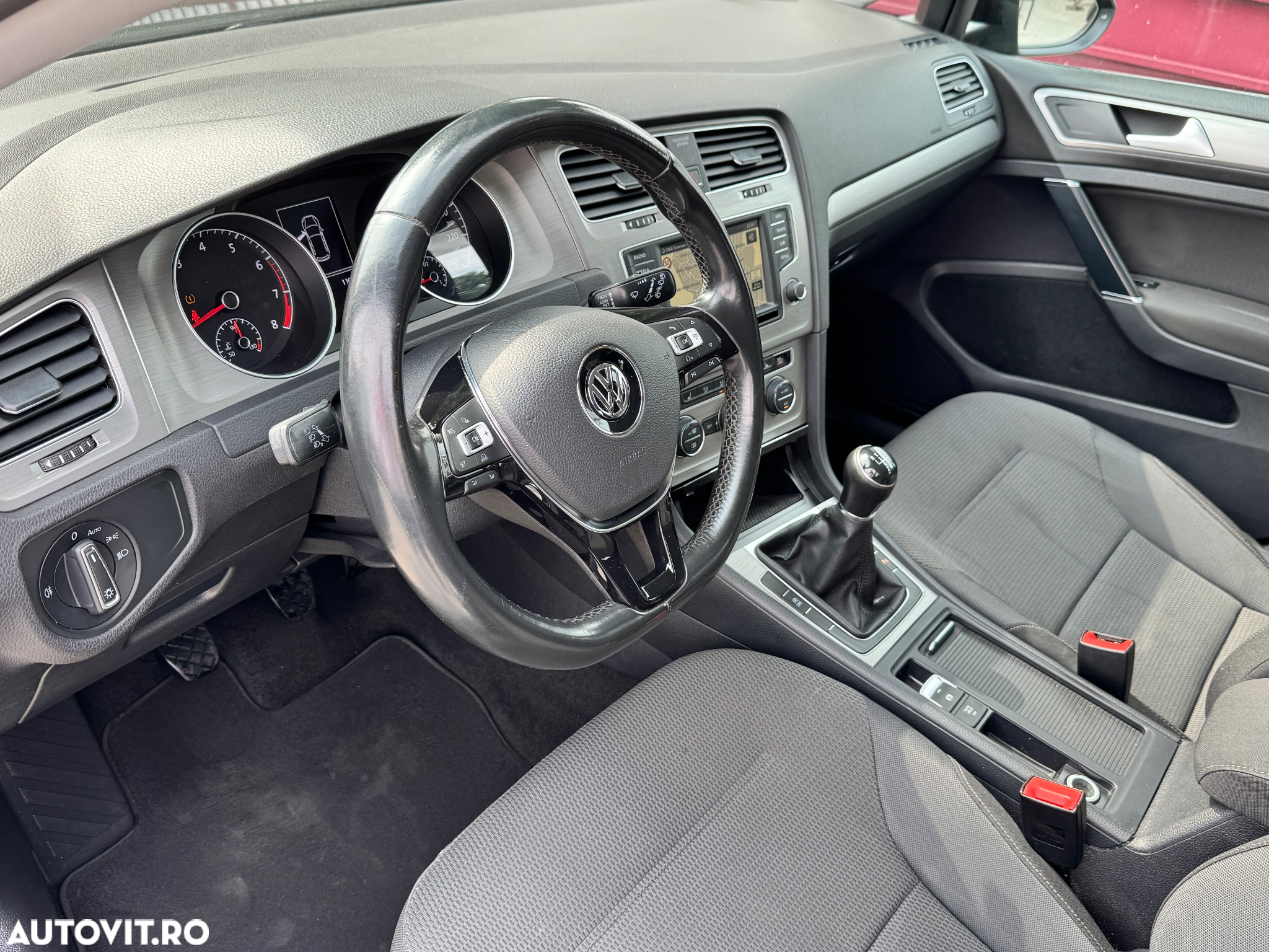 Volkswagen Golf 1.4 TSI BMT Comfortline - 8