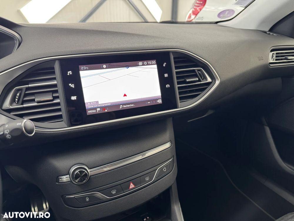 Peugeot 308 PureTech 130 EAT8 Allure Pack - 20