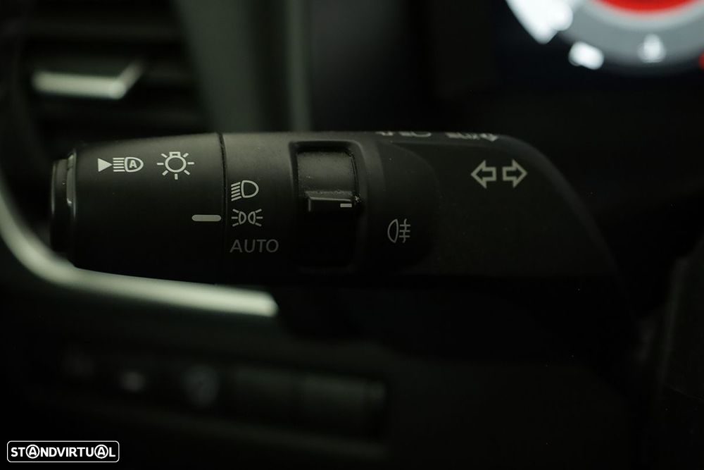 Nissan Qashqai 1.3 DIG-T N-Connecta LED Xtronic - 17