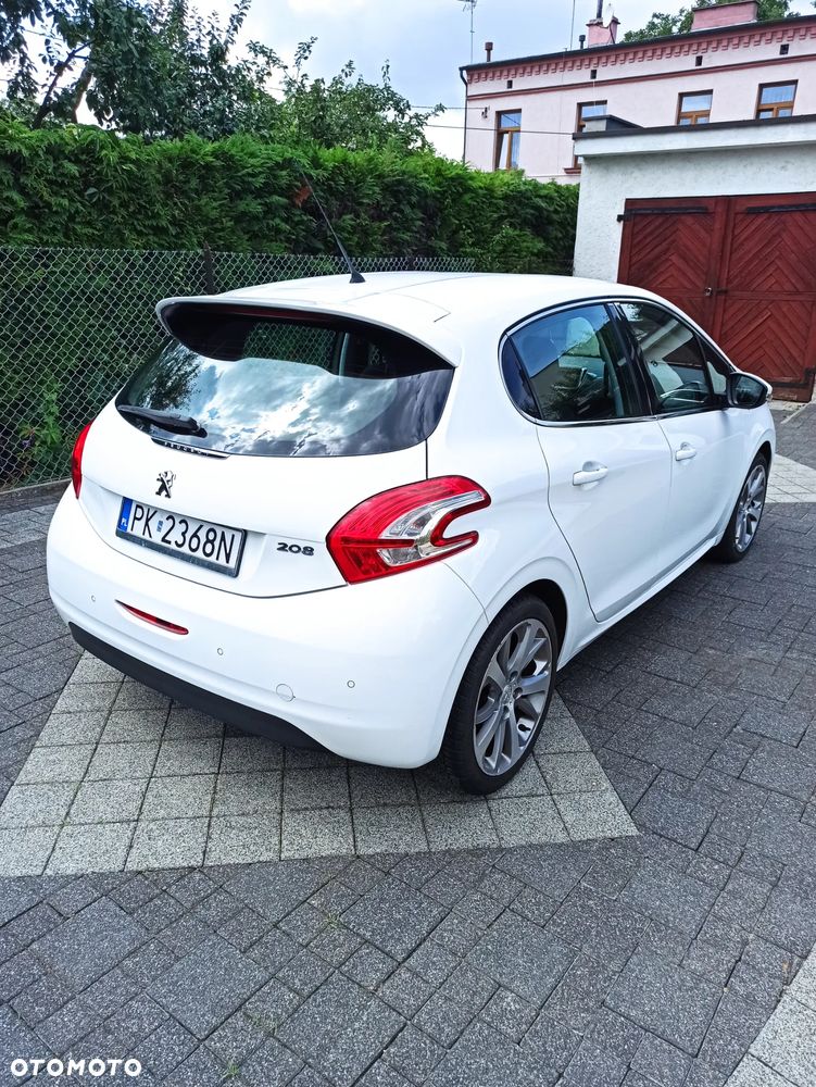 Peugeot 208 2014 photo 5