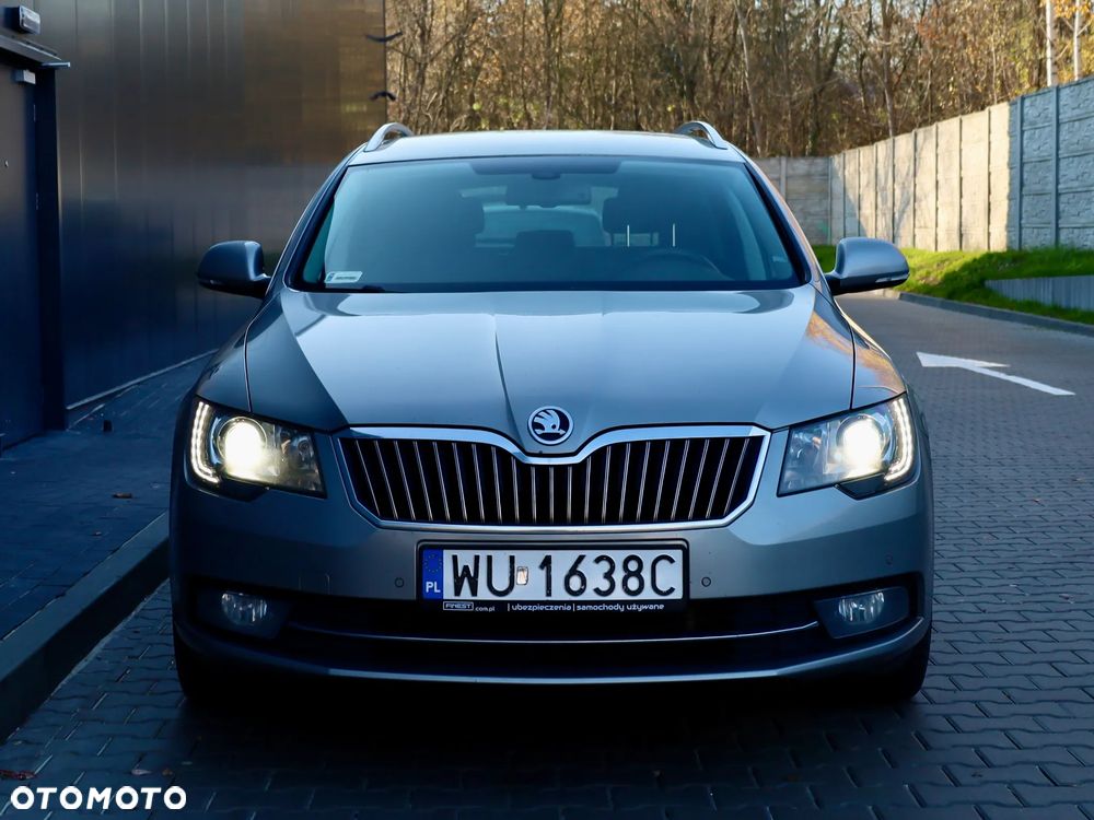 Skoda Superb 2.0 TDI 4x4 Ambition DSG - 24