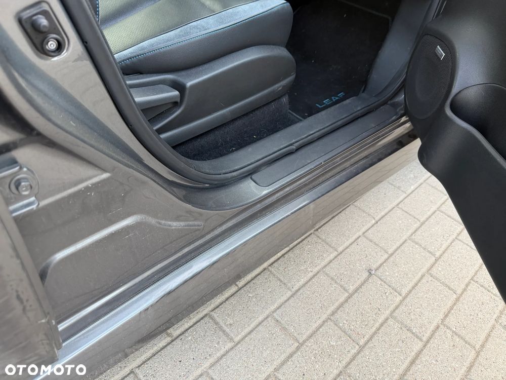 Nissan Leaf 40kWh Tekna - 24