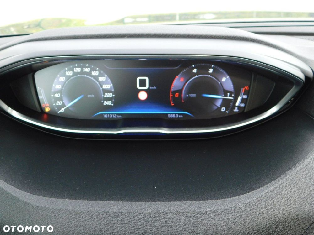 Peugeot 3008 1.5 BlueHDi Active S&S - 24