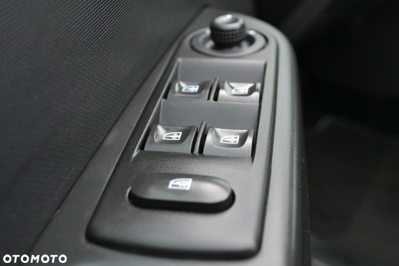 Renault Captur 1.5 dCi Intens EDC - 17
