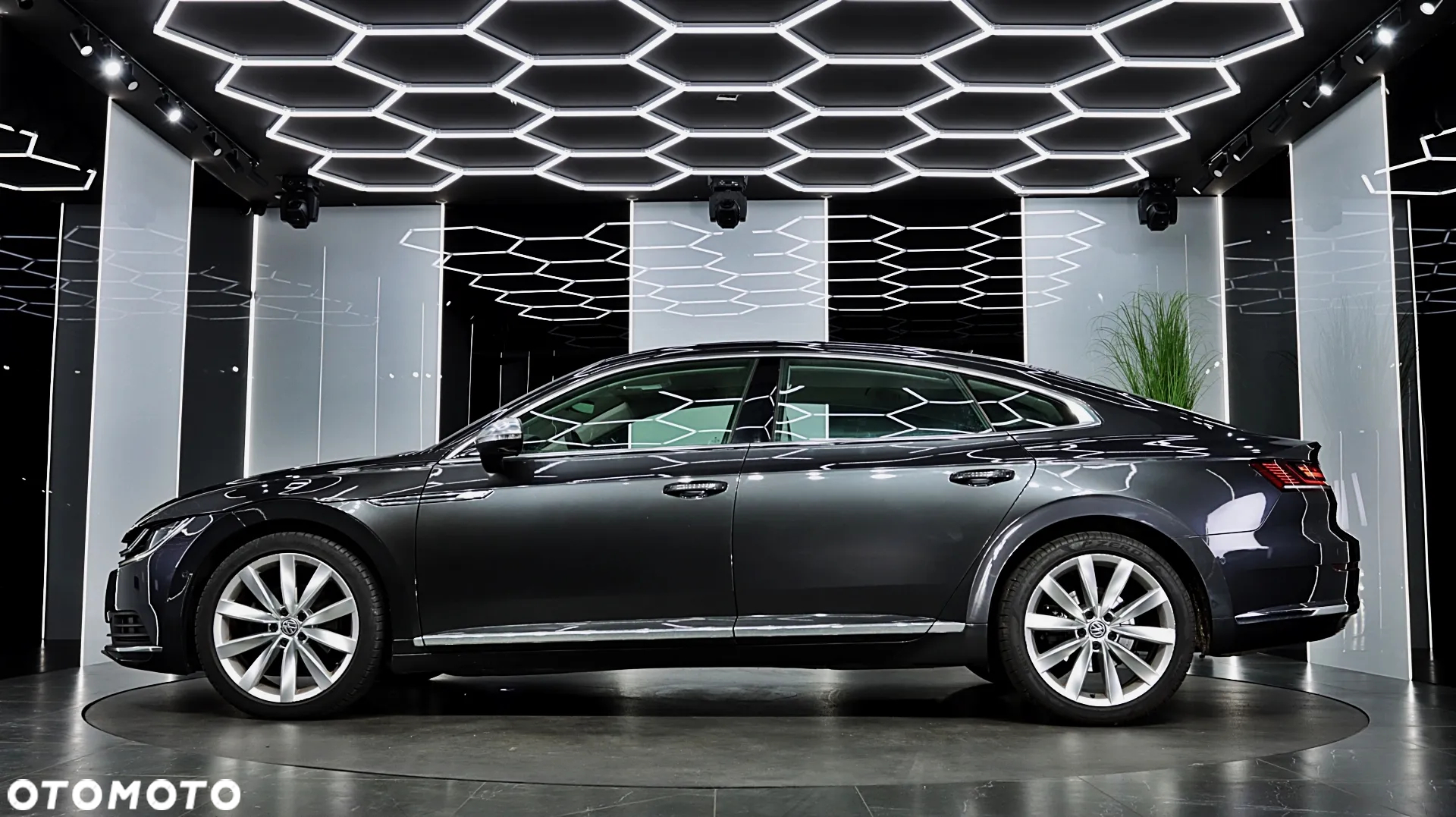 Volkswagen Arteon 2.0 TDI SCR Elegance DSG - 4