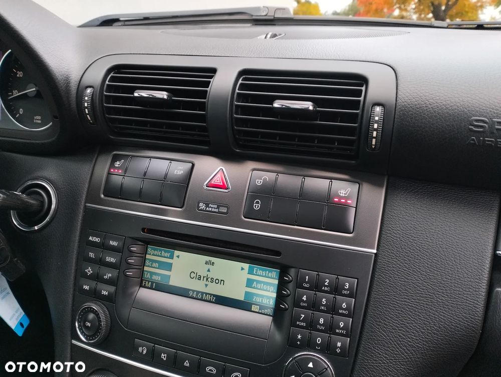 Mercedes-Benz Klasa C 180 Kompressor Sportcoupe Automatik Sport Edition - 33