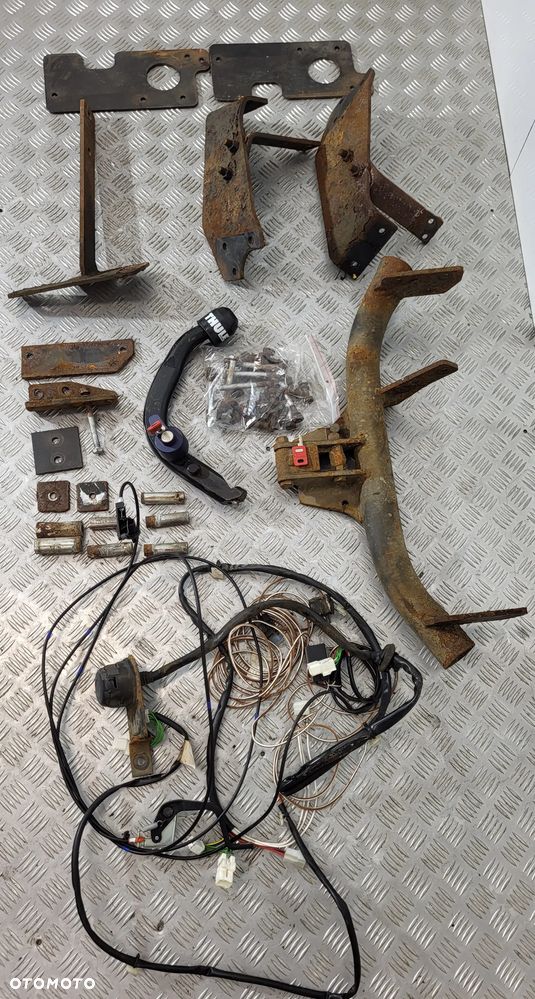 Daihatsu Terios II Hak Holowniczy Belka Kula Wiązka