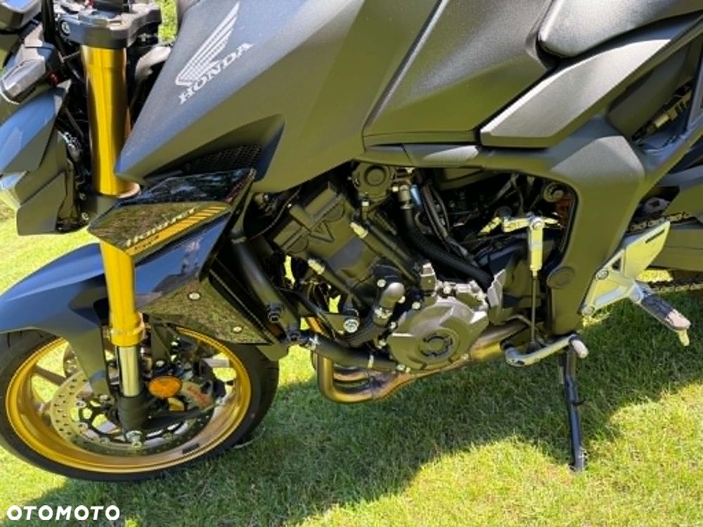 Honda CB - 4