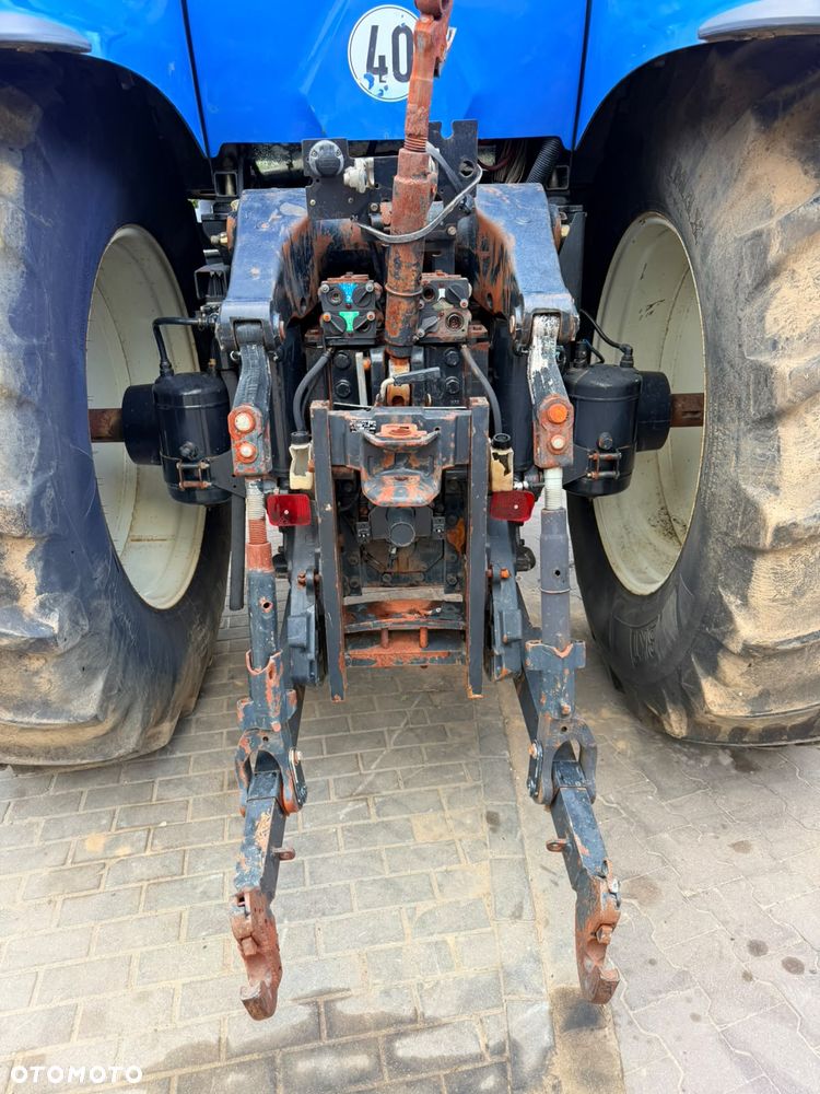New Holland T8020 - 13