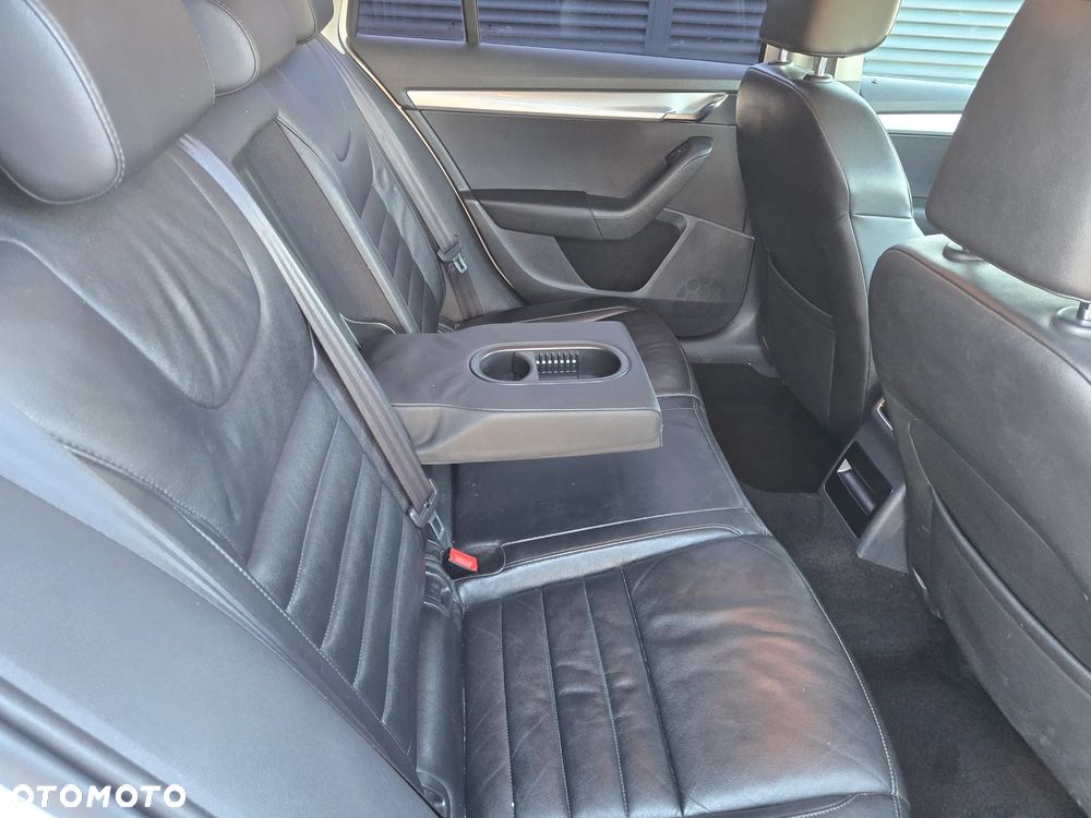 Skoda Octavia 1.6 TDI Ambition DSG - 8