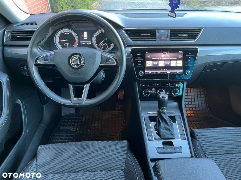 Skoda Superb 2.0 TDI Ambition DSG - 11