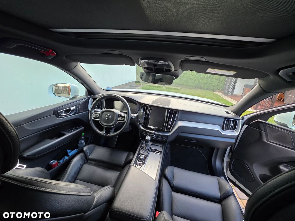 Volvo XC 60 D5 AWD Inscription - 8