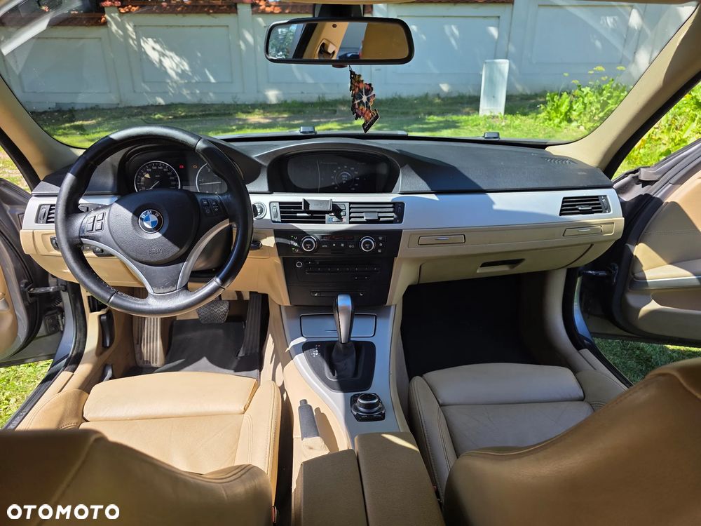 BMW Seria 3 318d DPF - 10