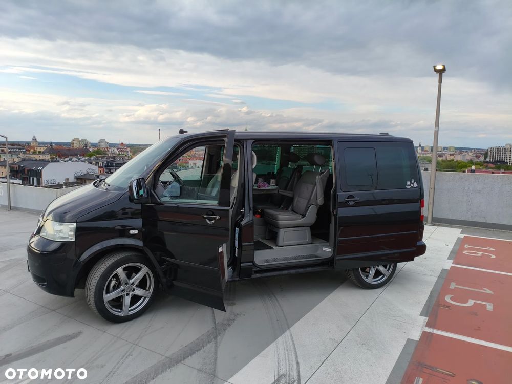 Volkswagen Multivan - 2