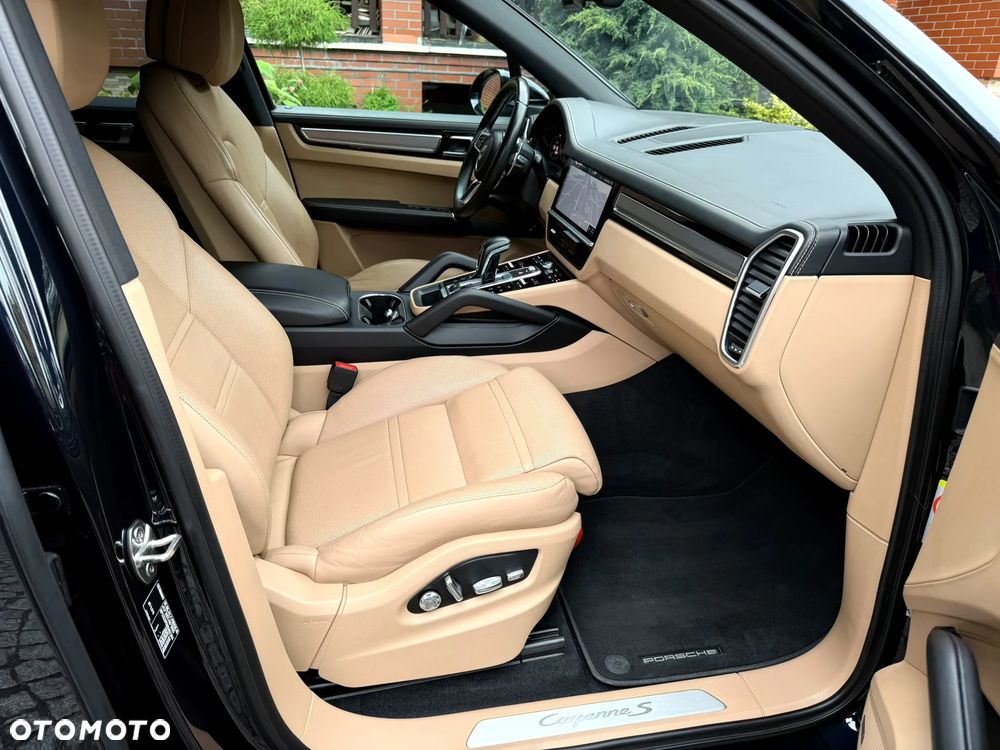 Porsche Cayenne S - 21