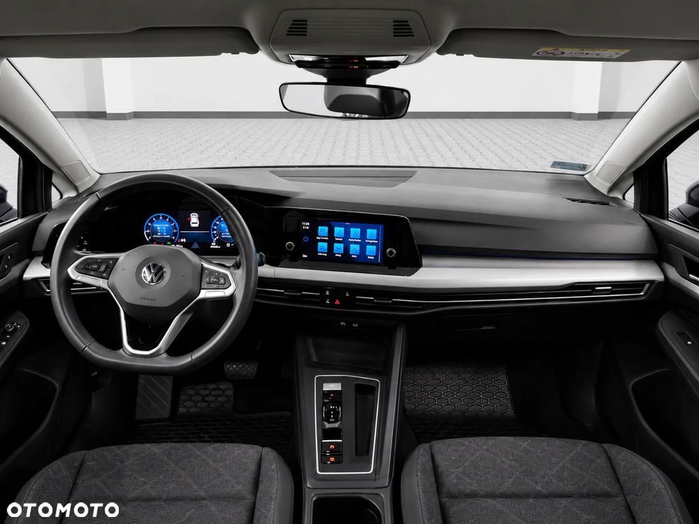 Volkswagen Golf 1.5 eTSI Life DSG - 11
