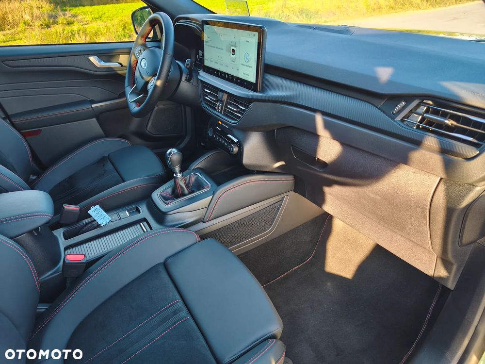 Ford Kuga 1.5 EcoBoost FWD ST-Line X - 20