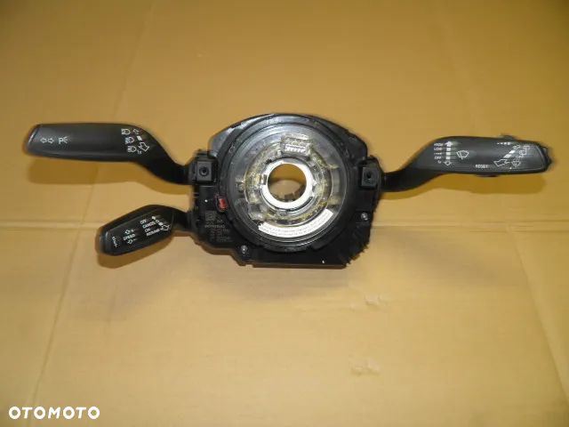 MANETKI TAŚMA AUDI A4 B8 2012r - 2