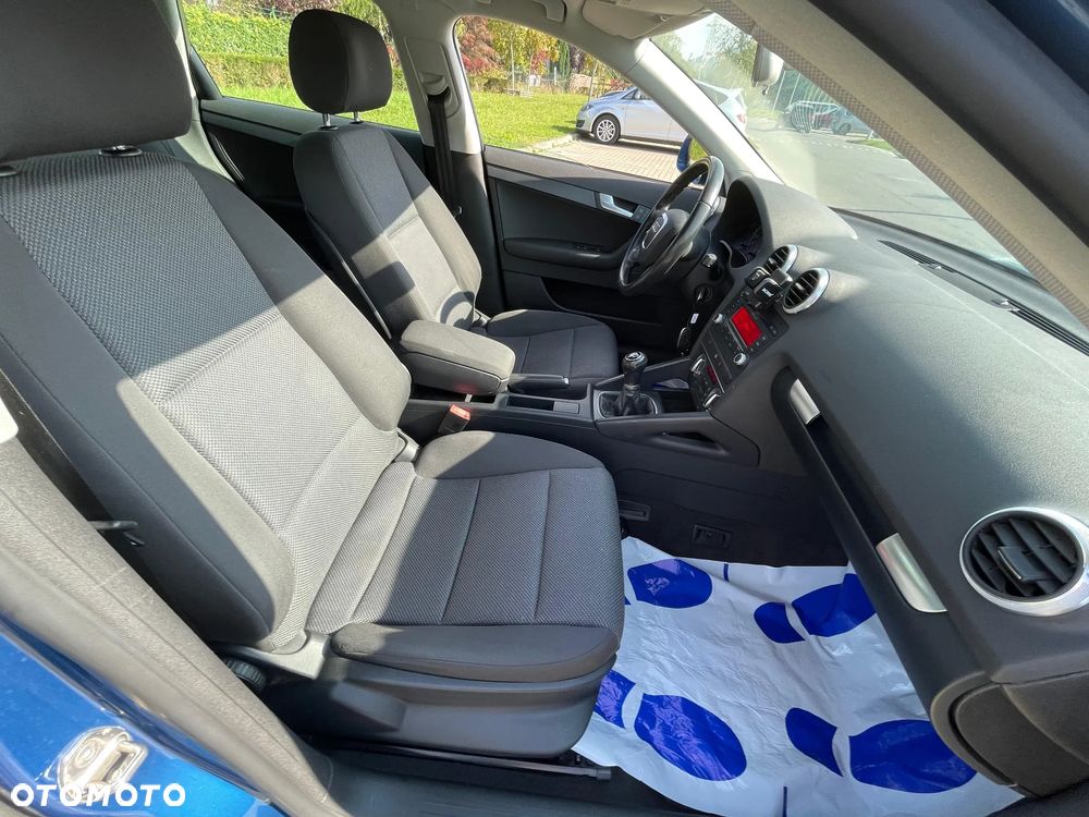 Audi A3 Sportback 1.6 Attraction - 13