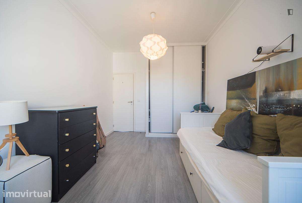 Apartamento com 2 quartos - localizado em Sete Rios Lisbon - Grande imagem: 5/31