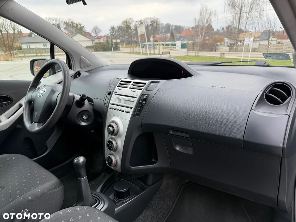 Toyota Yaris - 21