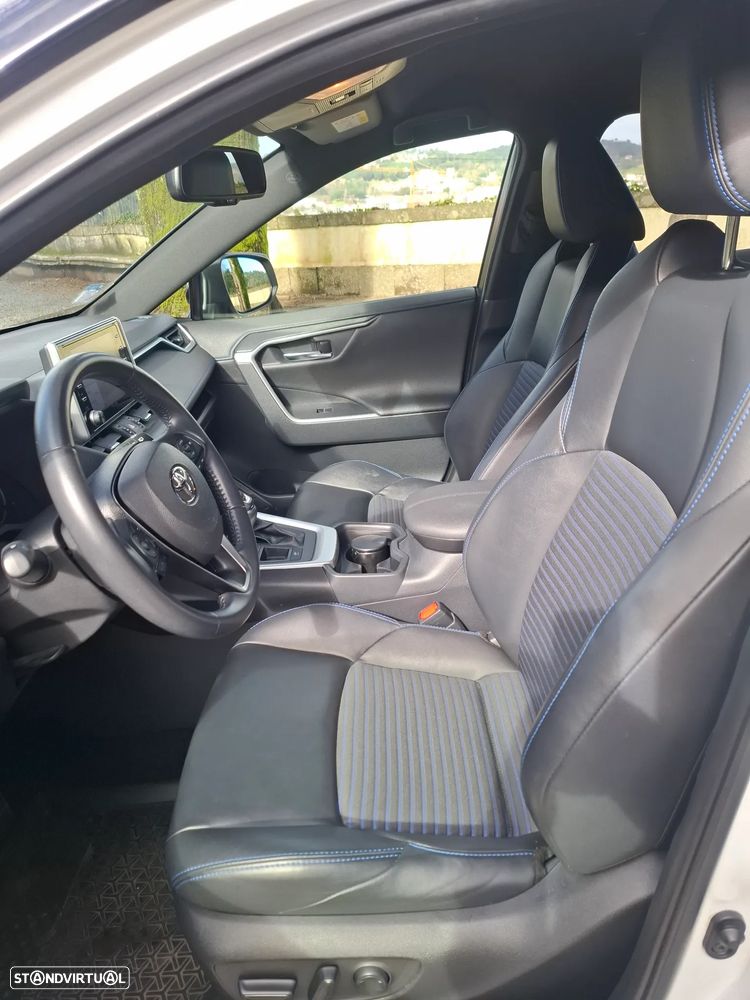 Toyota RAV4 2.5 HDF Active - 5