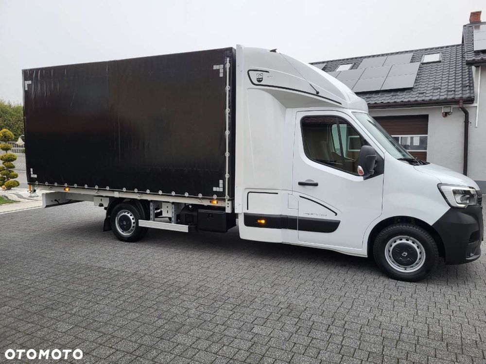 Renault Master kabina XL - 28