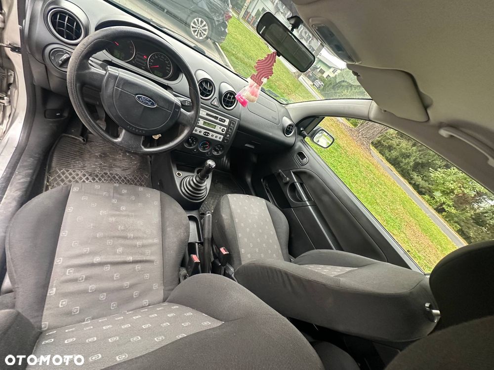 Ford Fiesta 1.3 Ambiente - 14