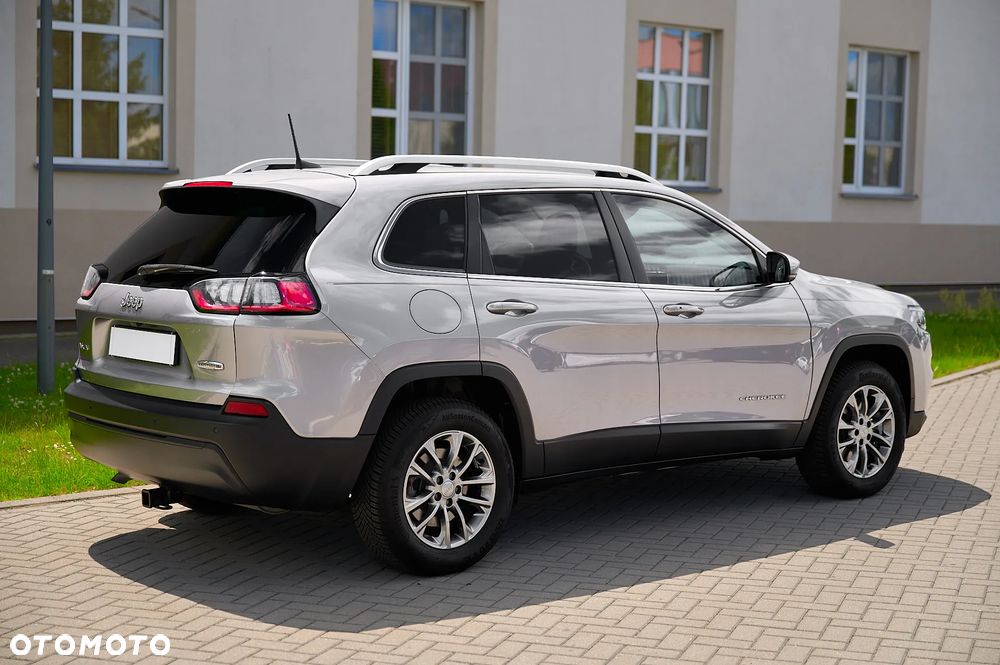 Jeep Cherokee - 11