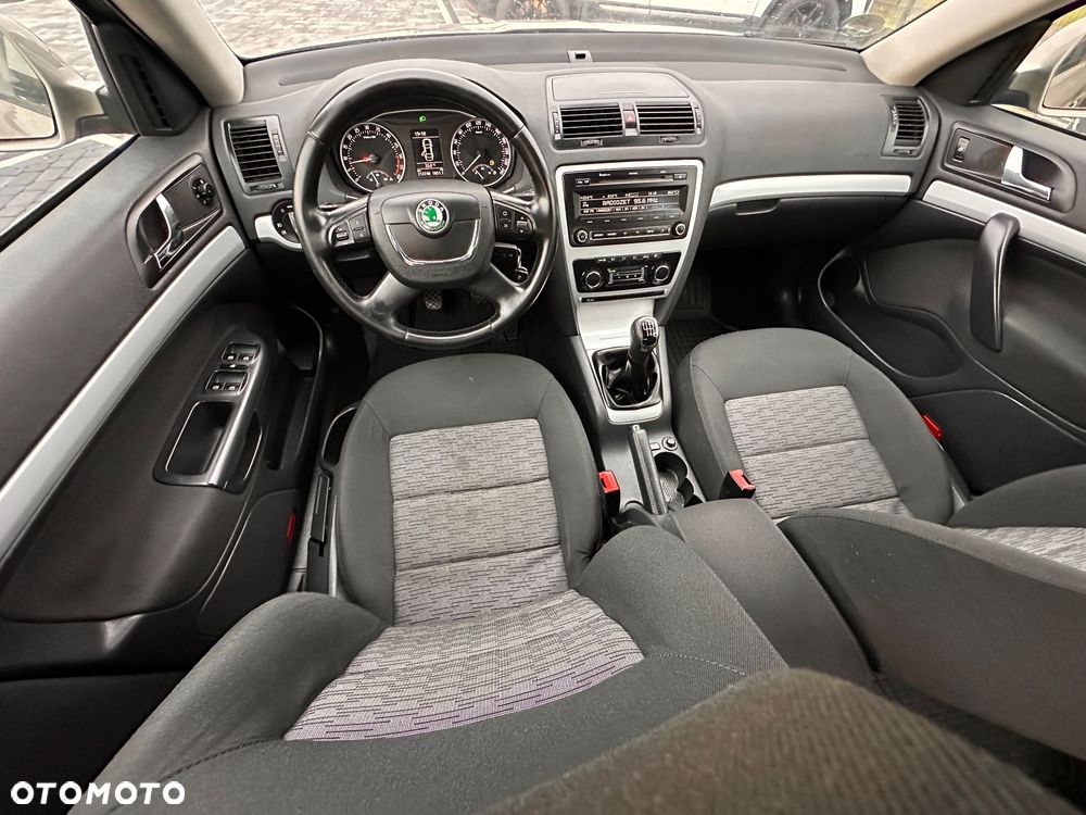 Skoda Octavia 2.0 TDI DPF Ambiente - 20