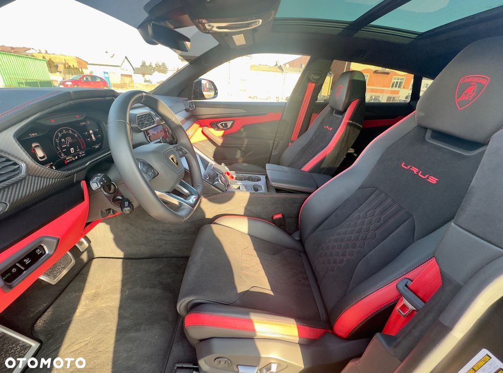 Lamborghini Urus - 15