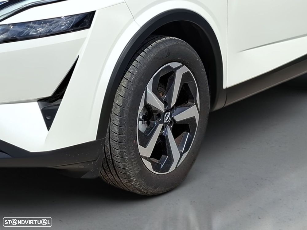 Nissan Qashqai 1.3 DIG-T N-Connecta LED+SKY Xtronic - 4