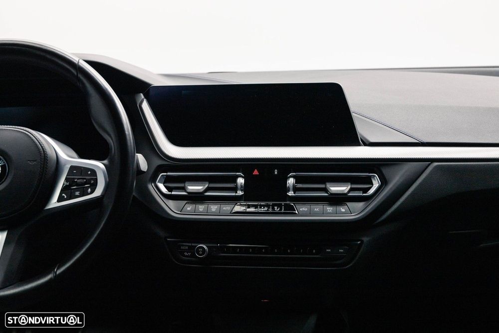 BMW 218 Gran Coupé i Pack Desportivo M - 16