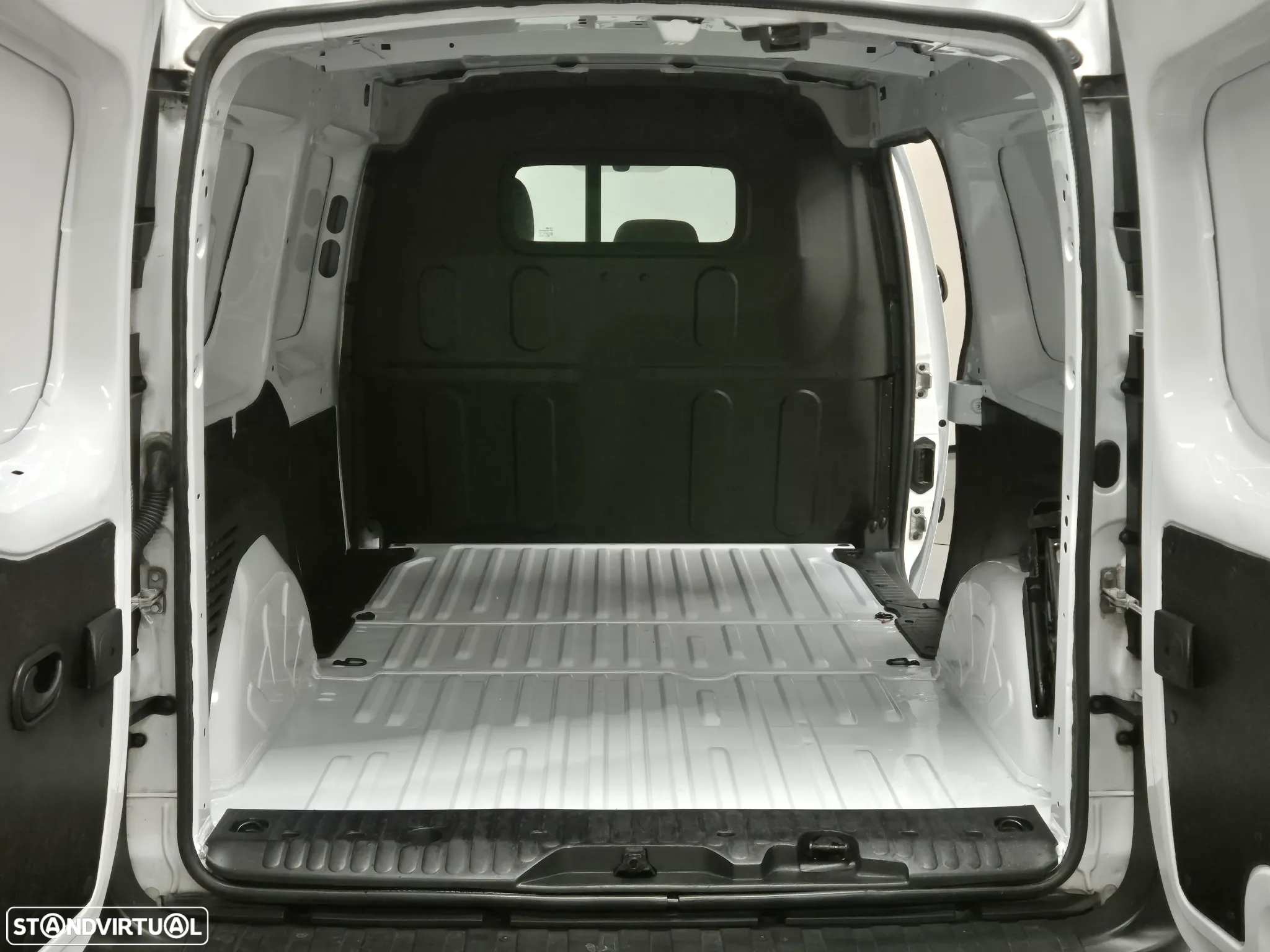 Renault Kangoo MAXI 1.5 DCI 3L (115 Cv - LONGA) - 29