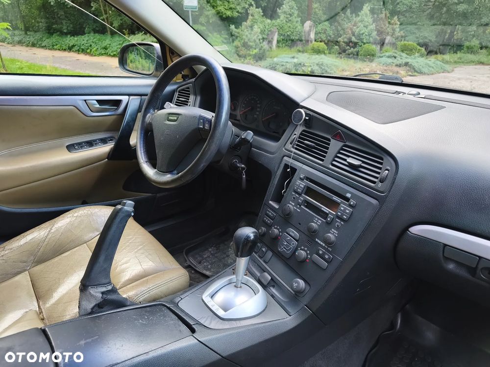 Volvo S60 2.4 D5 - 4