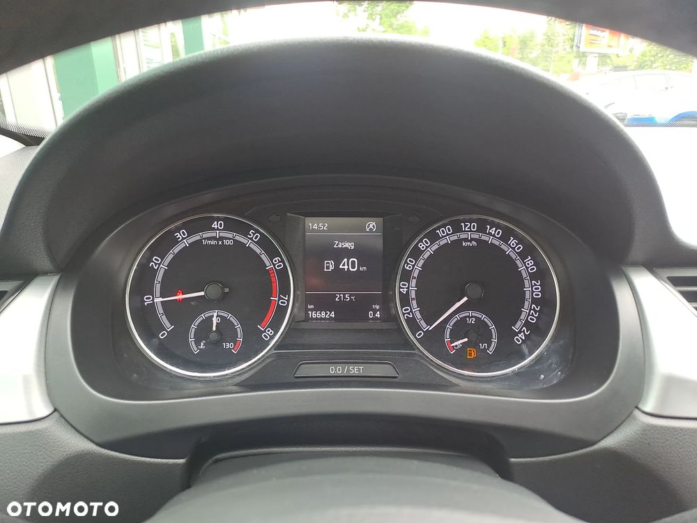 Skoda RAPID Spb 1.0 TSI Ambition - 16
